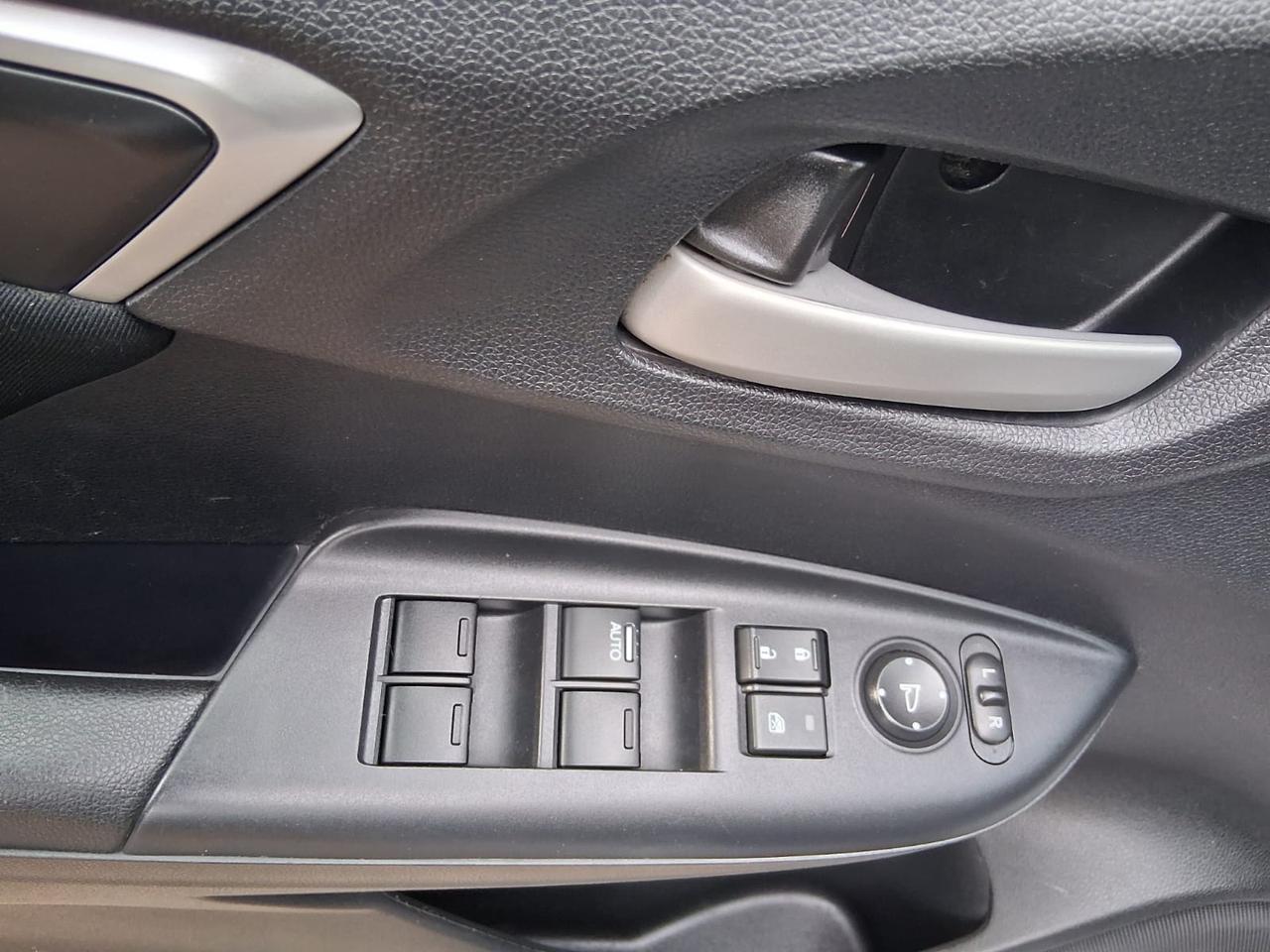 2015 Honda Fit LX Photo