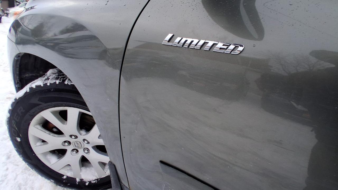 2011 Toyota Highlander LIMITED  Photo