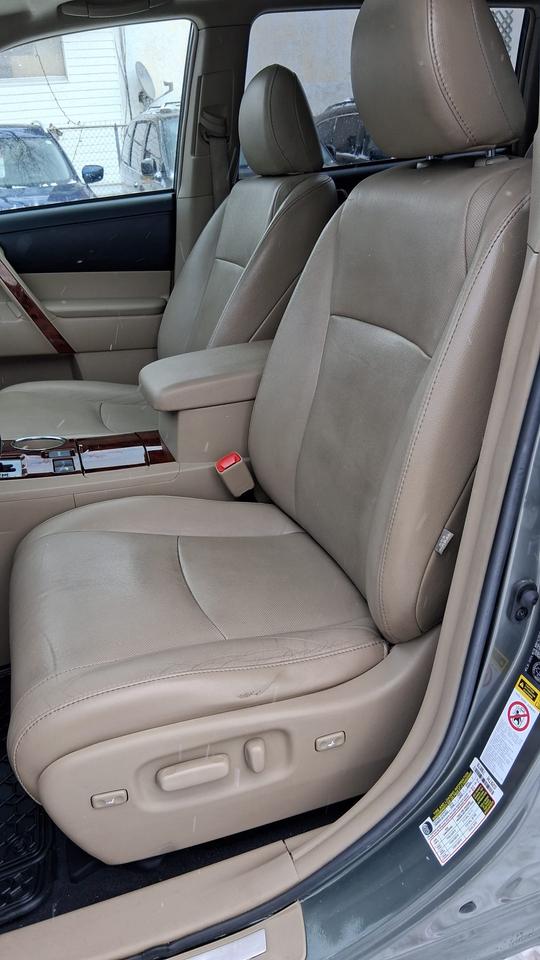 2011 Toyota Highlander LIMITED  Photo