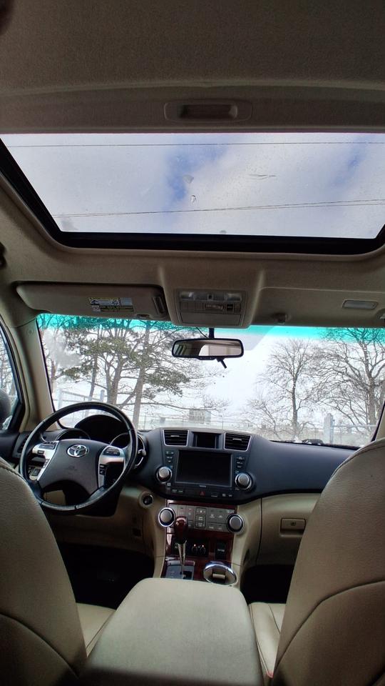 2011 Toyota Highlander LIMITED  Photo