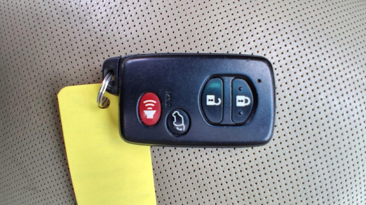 2011 Toyota Highlander LIMITED  Photo