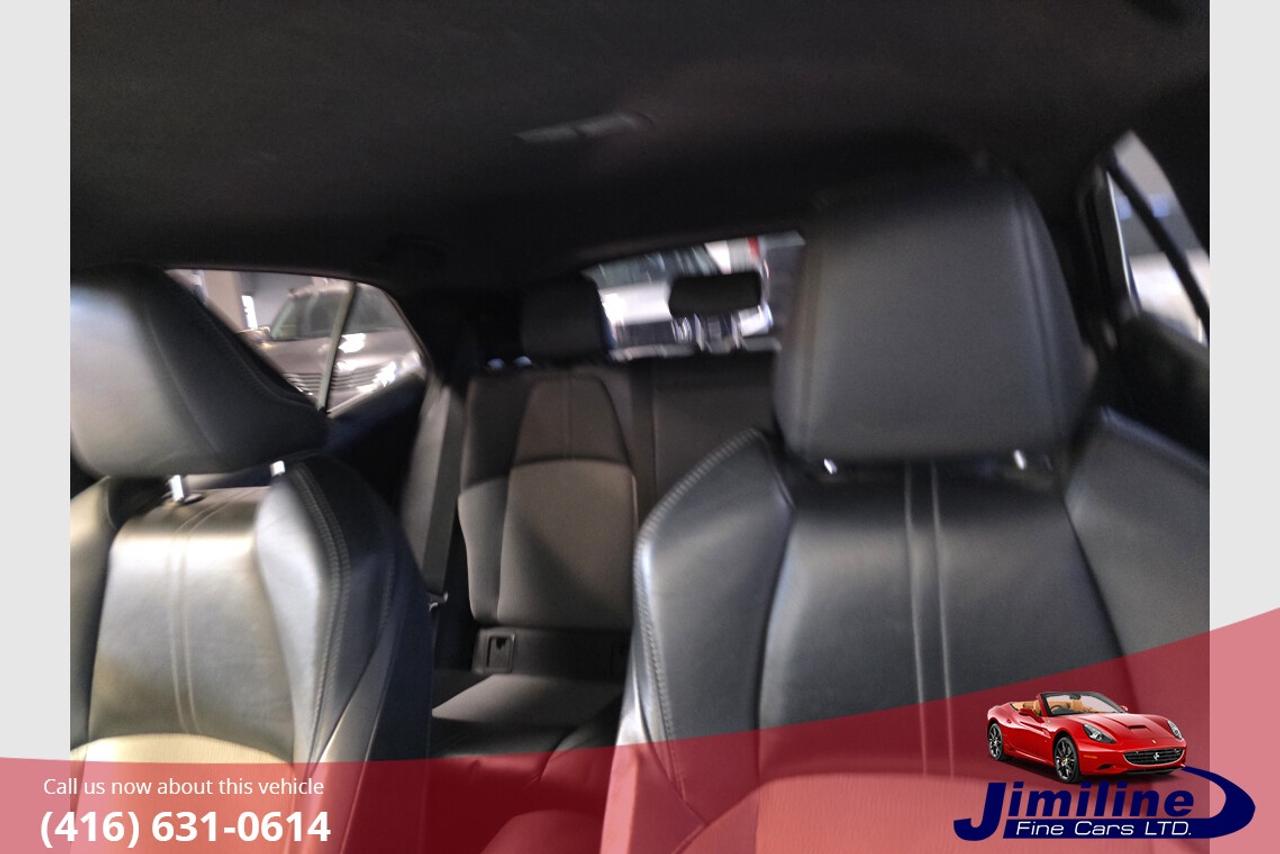 2019 Toyota Corolla Hatchback XSE Photo