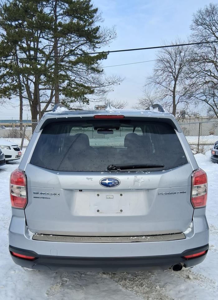 2016 Subaru Forester TOURING Photo