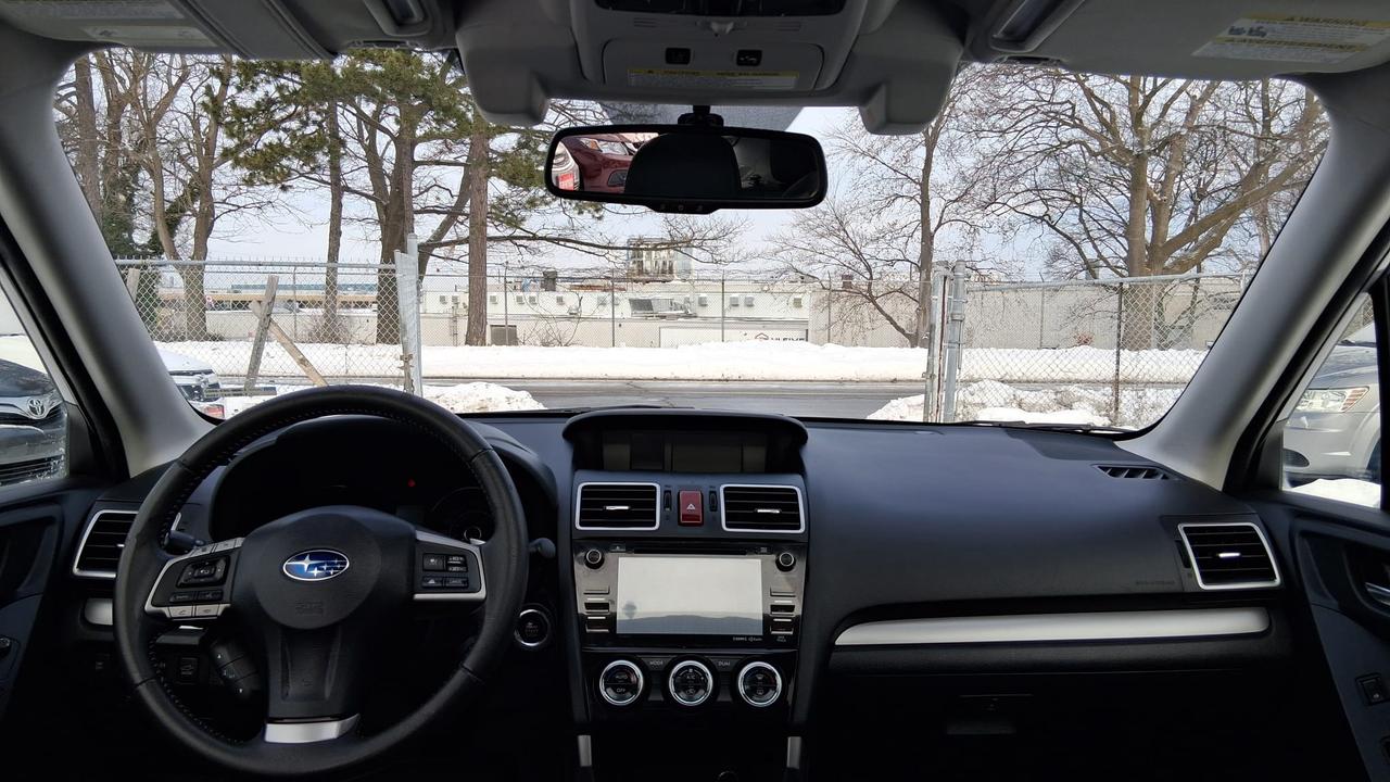 2016 Subaru Forester TOURING Photo
