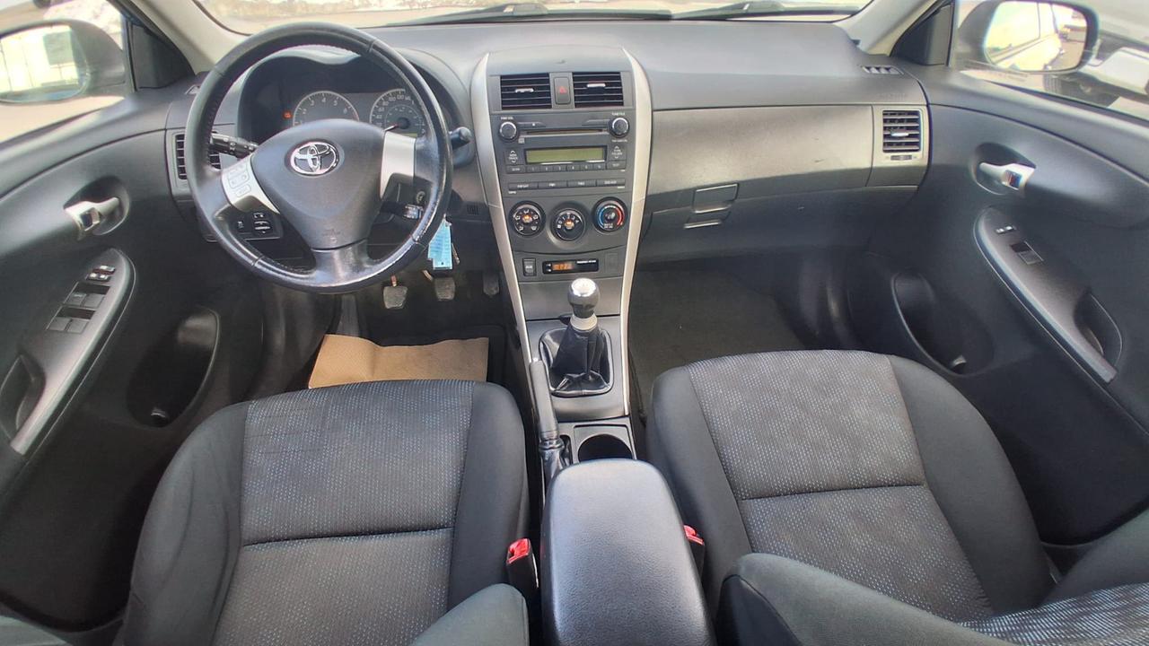 2010 Toyota Corolla S Photo