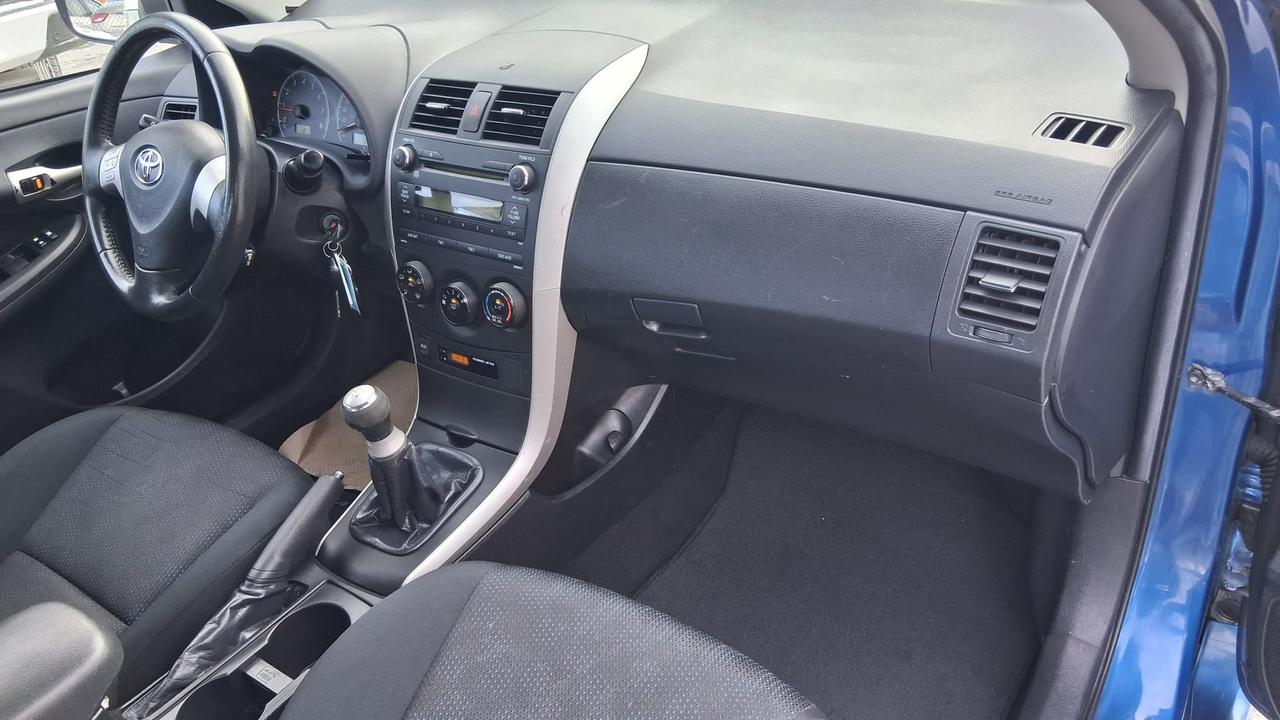 2010 Toyota Corolla S Photo