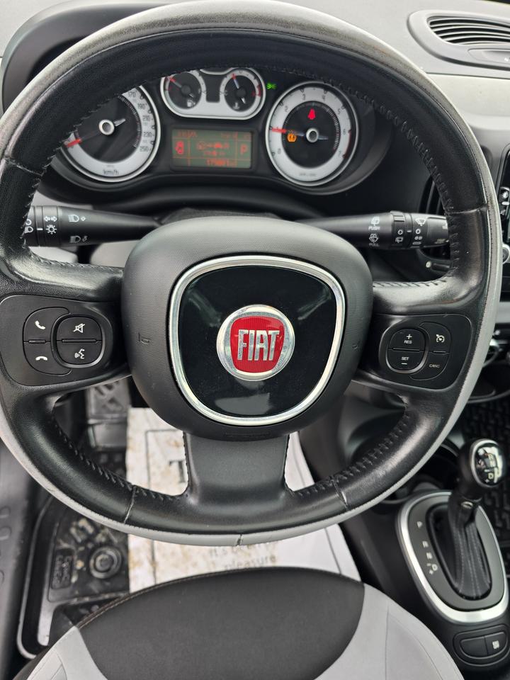 2014 Fiat 500L Easy Photo