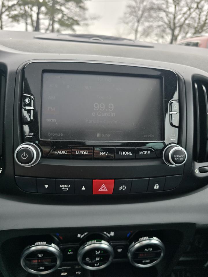 2014 Fiat 500L Easy Photo