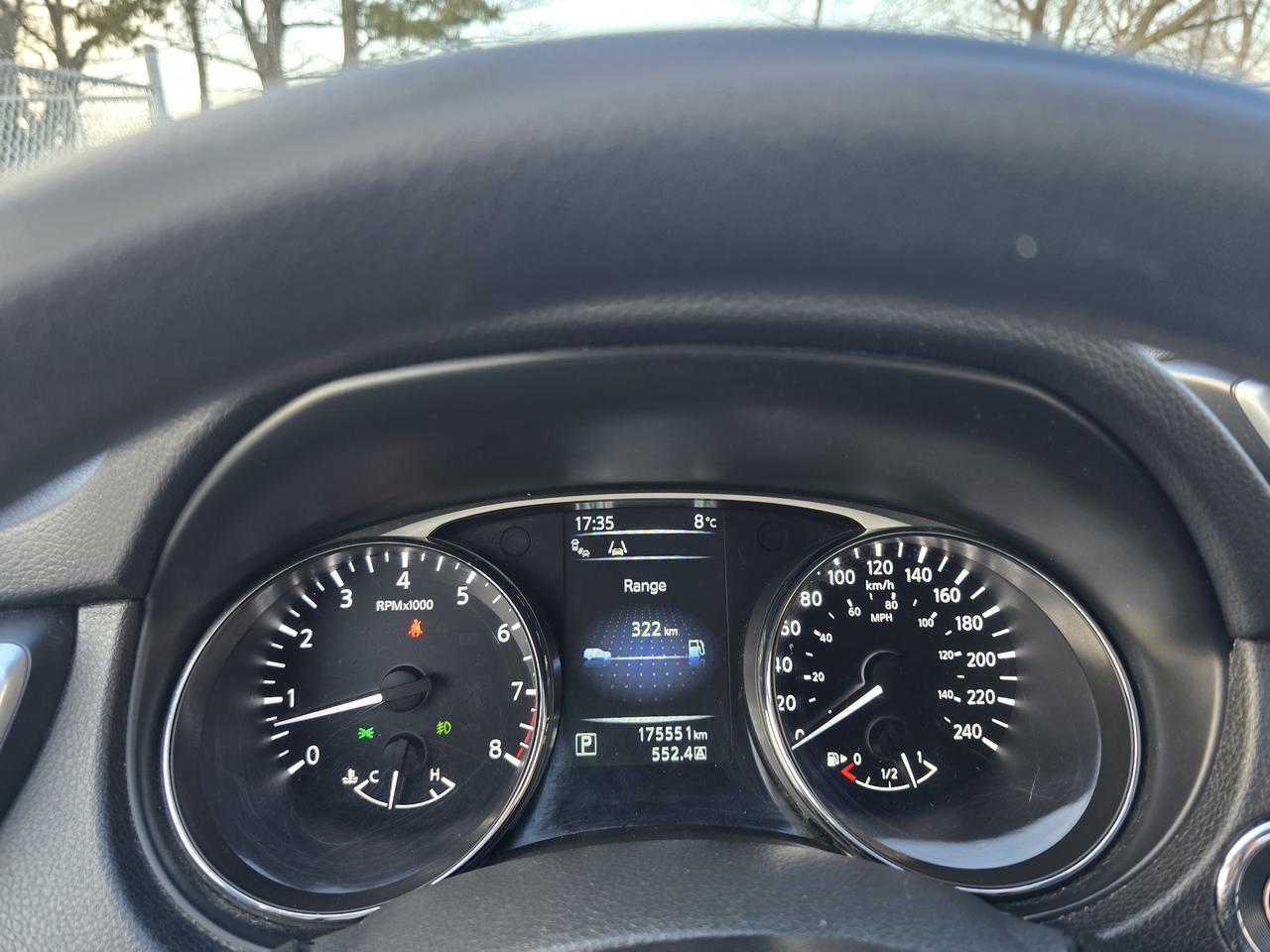 2015 Nissan Rogue SV Photo