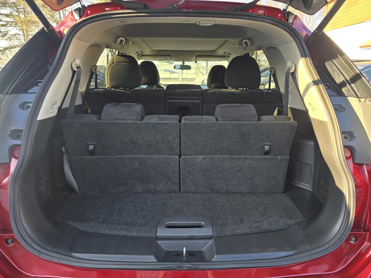 2015 Nissan Rogue SV Photo