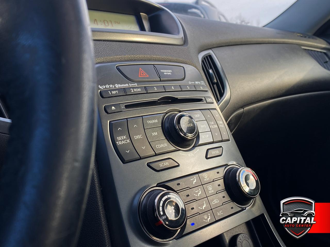 2012 Hyundai Genesis 2.0 Photo