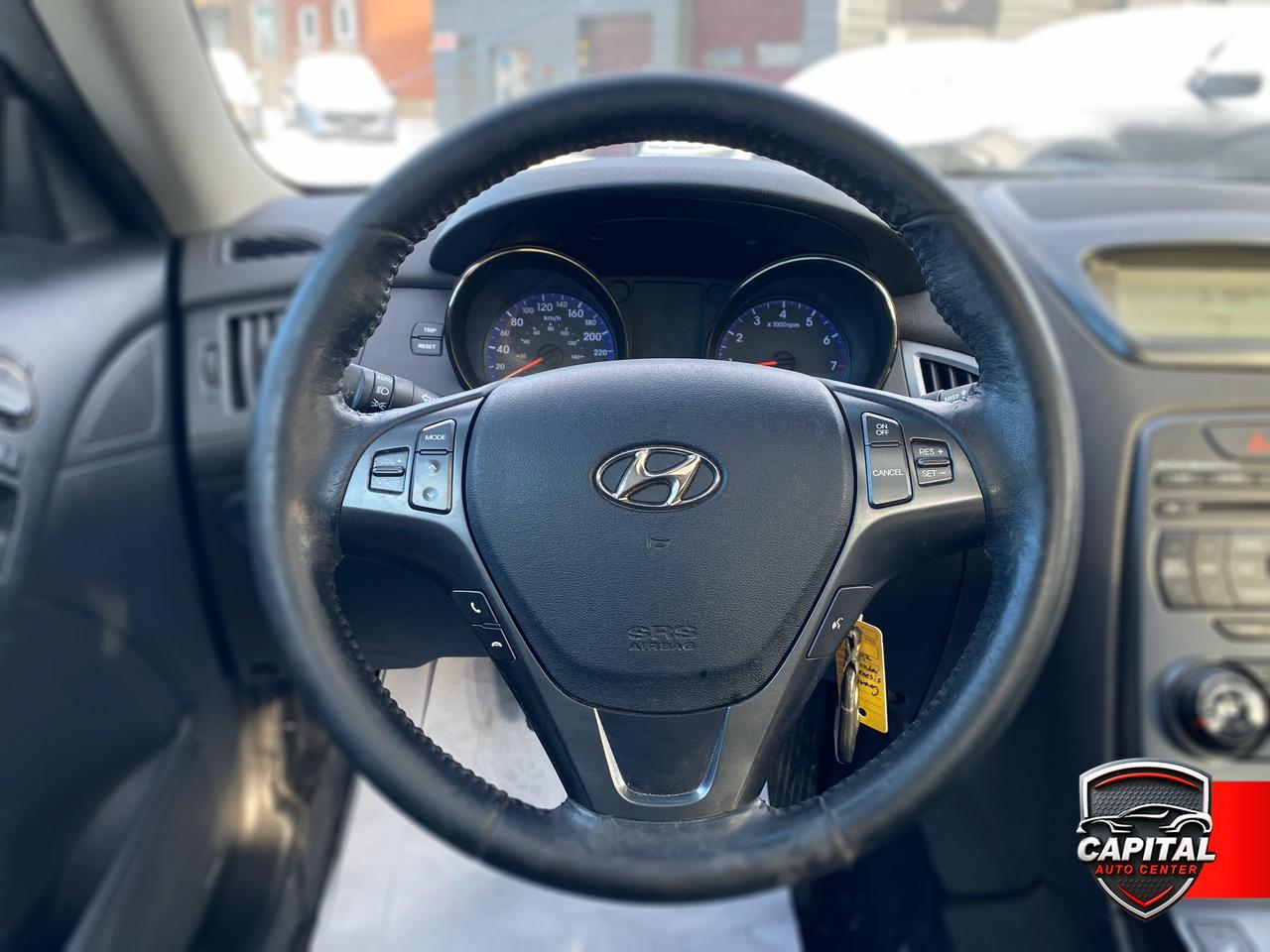 2012 Hyundai Genesis 2.0 Photo