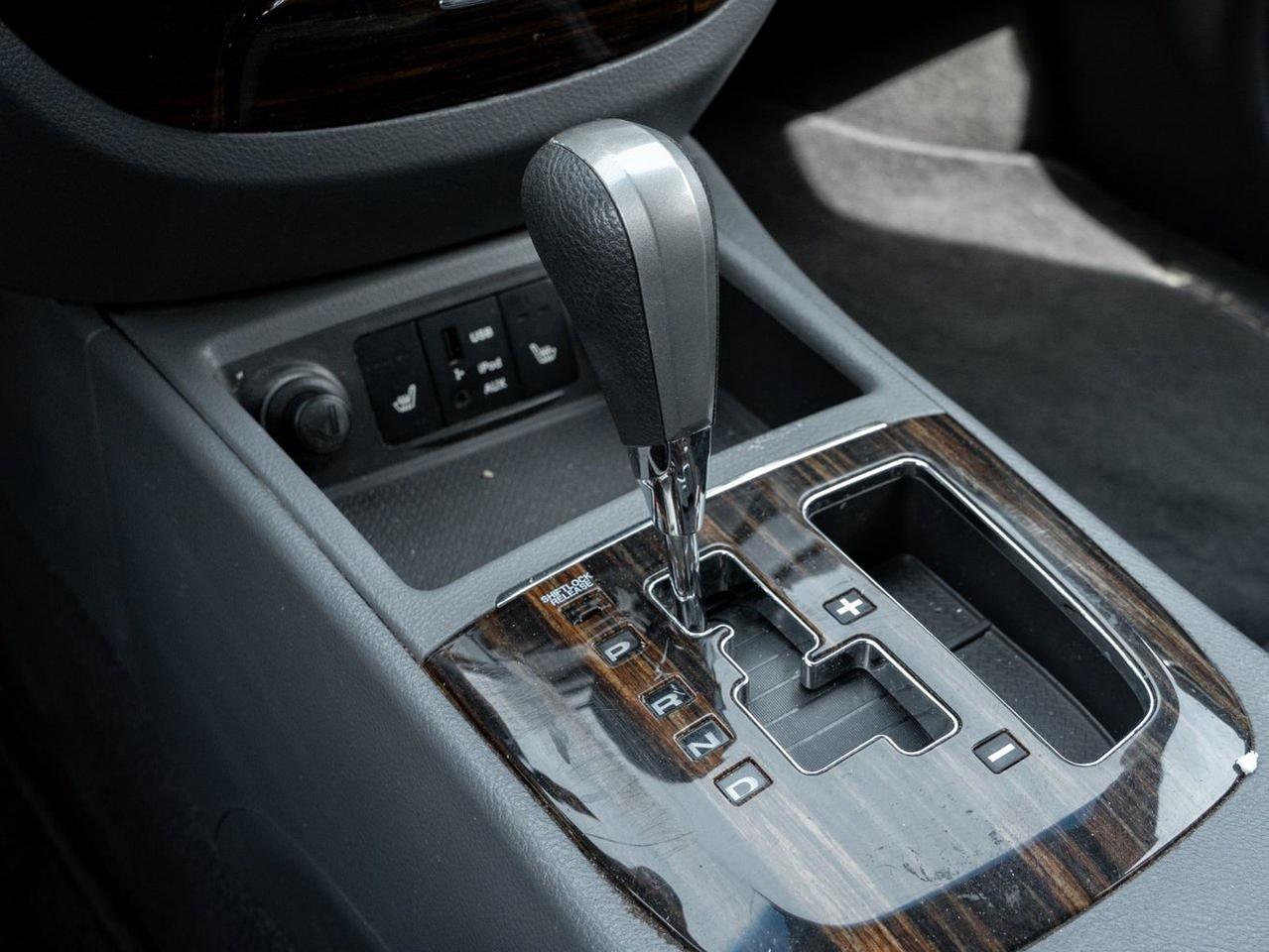 2011 Hyundai Santa Fe GL Photo