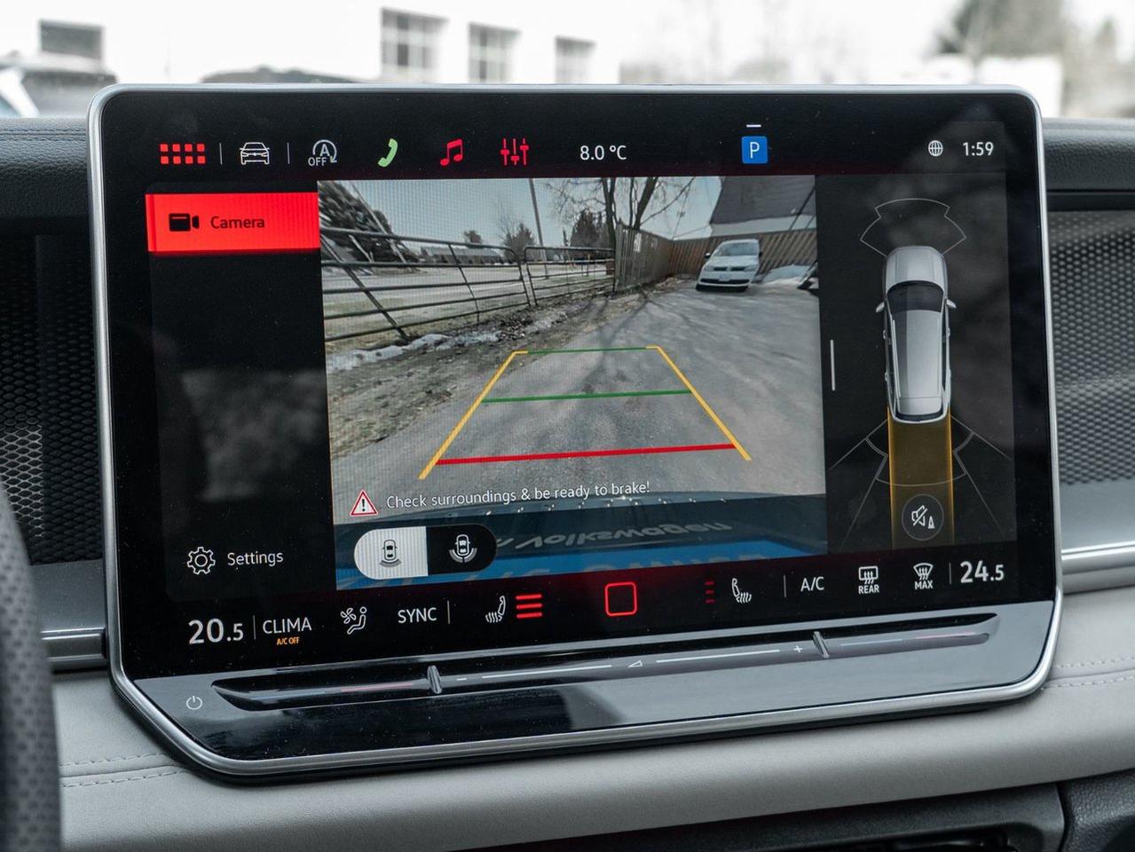 2025 Volkswagen Tiguan Comfortline R-Line Black Edition Photo