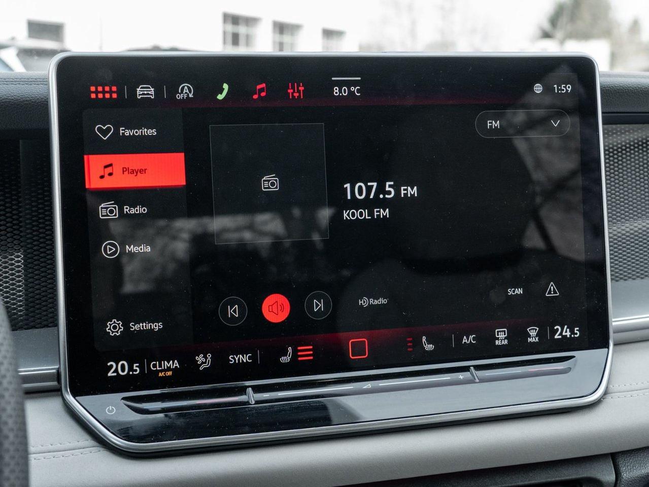 2025 Volkswagen Tiguan Comfortline R-Line Black Edition Photo