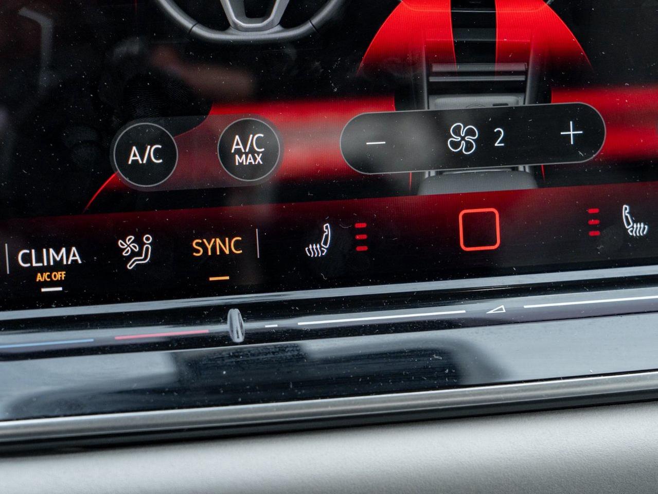 2025 Volkswagen Tiguan Comfortline R-Line Black Edition Photo