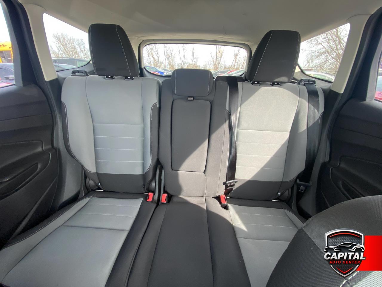 2016 Ford Escape SE Photo