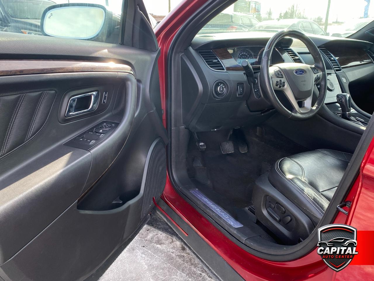 2015 Ford Taurus LIMITED Photo