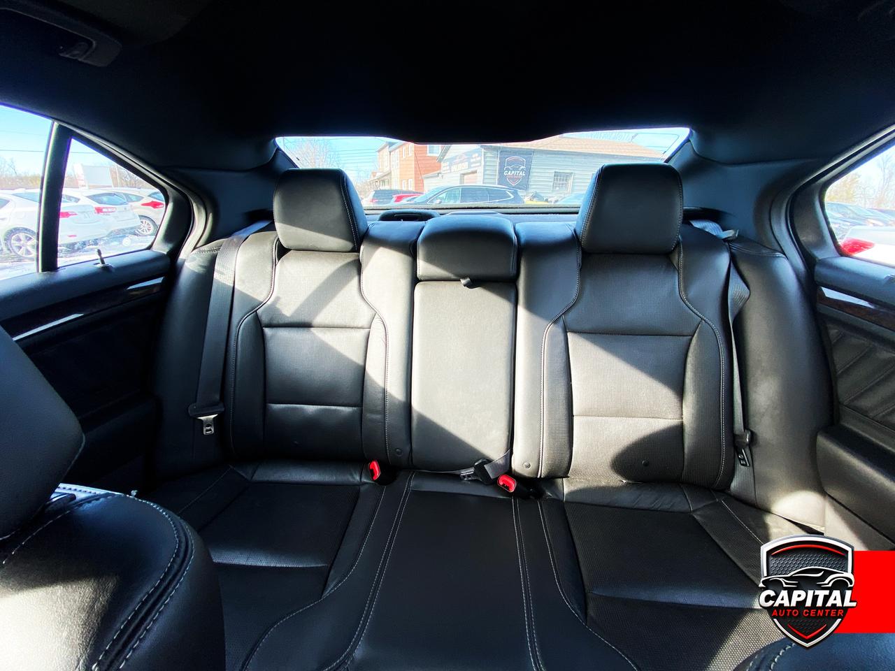 2015 Ford Taurus LIMITED Photo