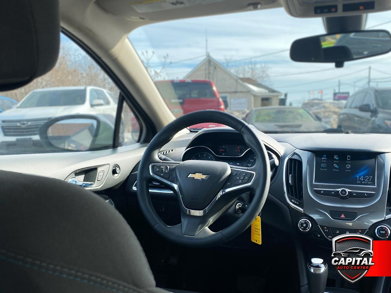 2017 Chevrolet Cruze LT Photo