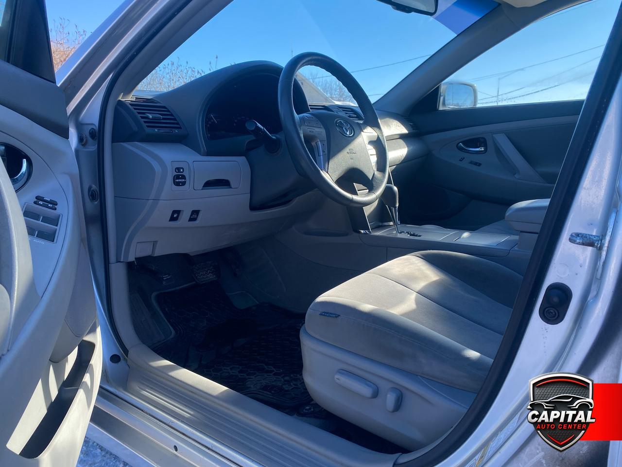 2011 Toyota Camry Hybrid Photo