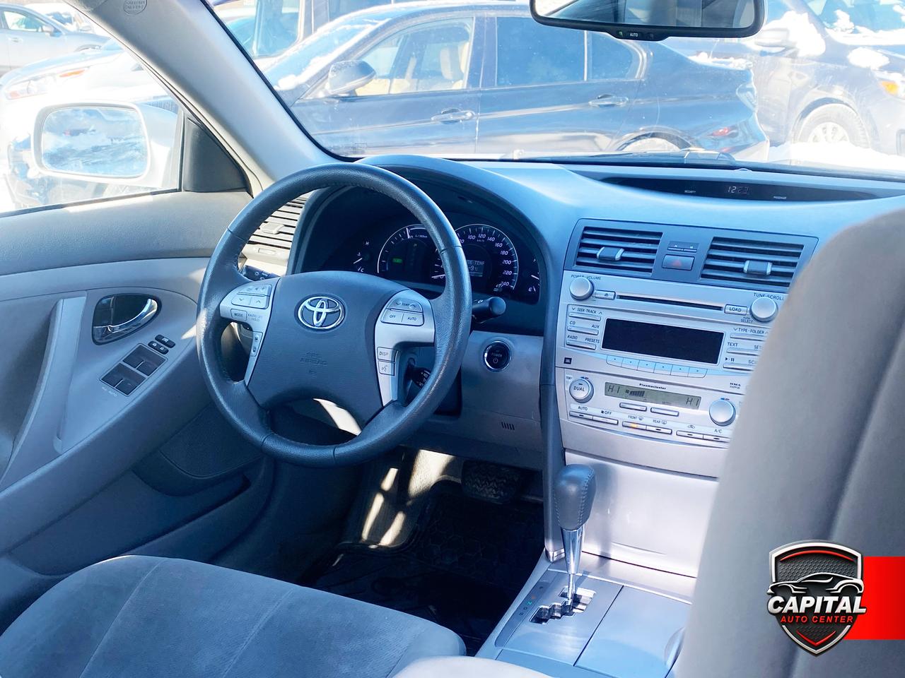 2011 Toyota Camry Hybrid Photo