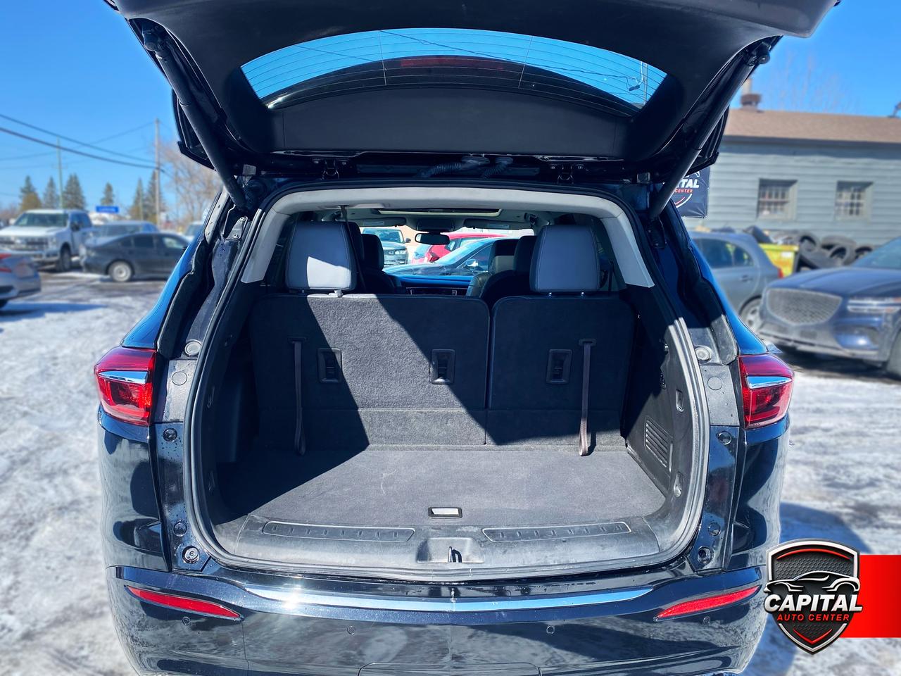 2019 Buick Enclave Essence Photo4