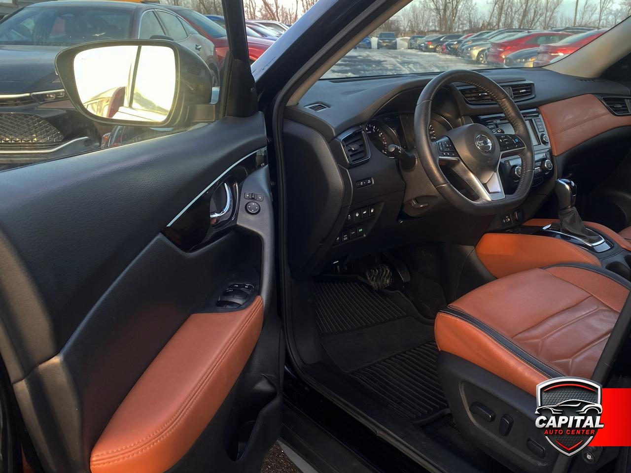 2020 Nissan Rogue SL Photo