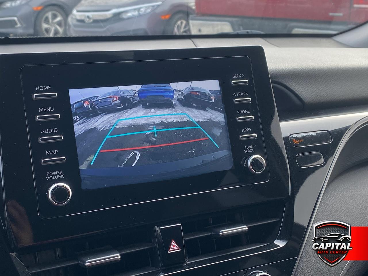 2022 Toyota Camry SE Photo