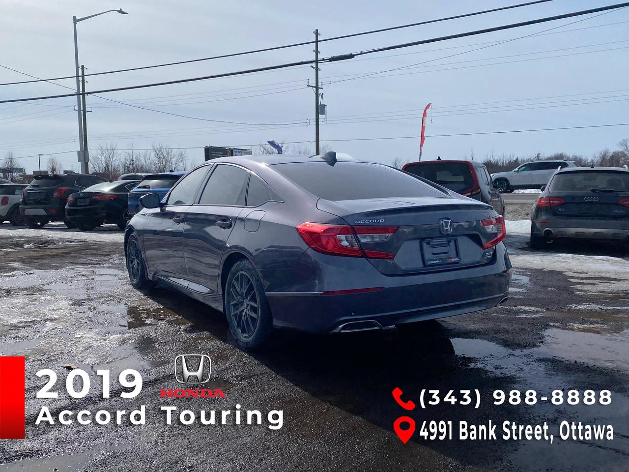 2019 Honda Accord Touring Photo2