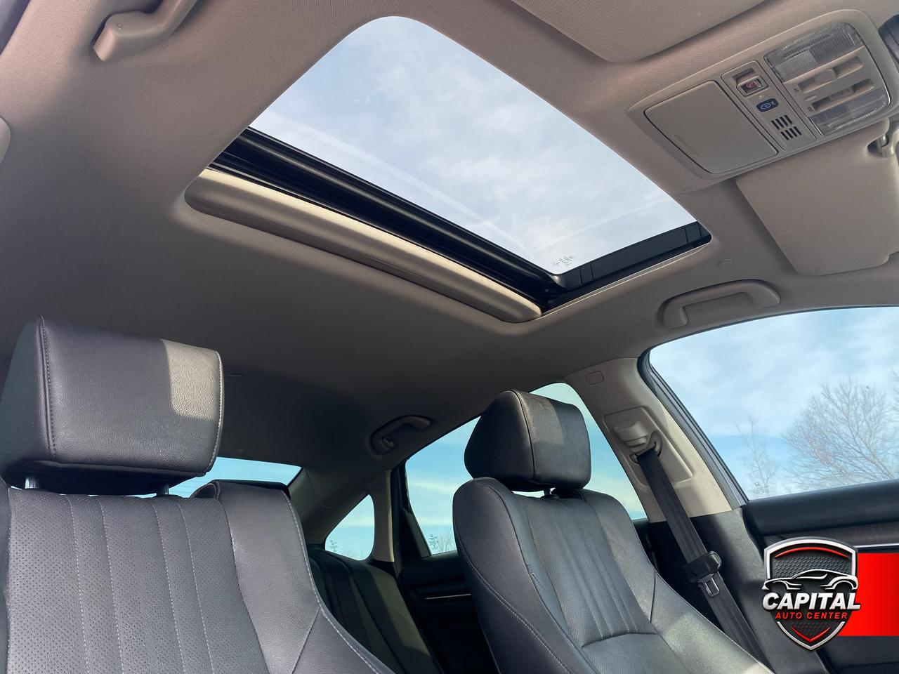 2019 Honda Accord Touring Photo