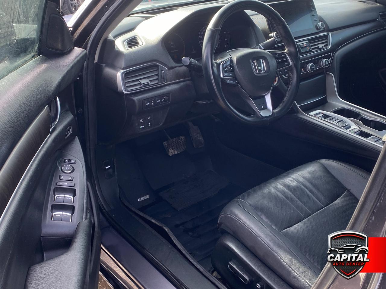 2019 Honda Accord Touring Photo