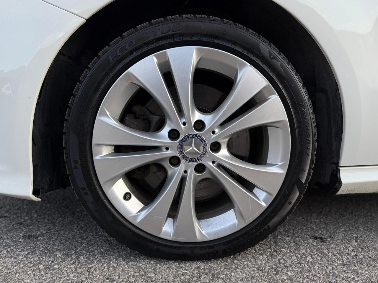 2016 Mercedes-Benz B-Class B 250 Photo