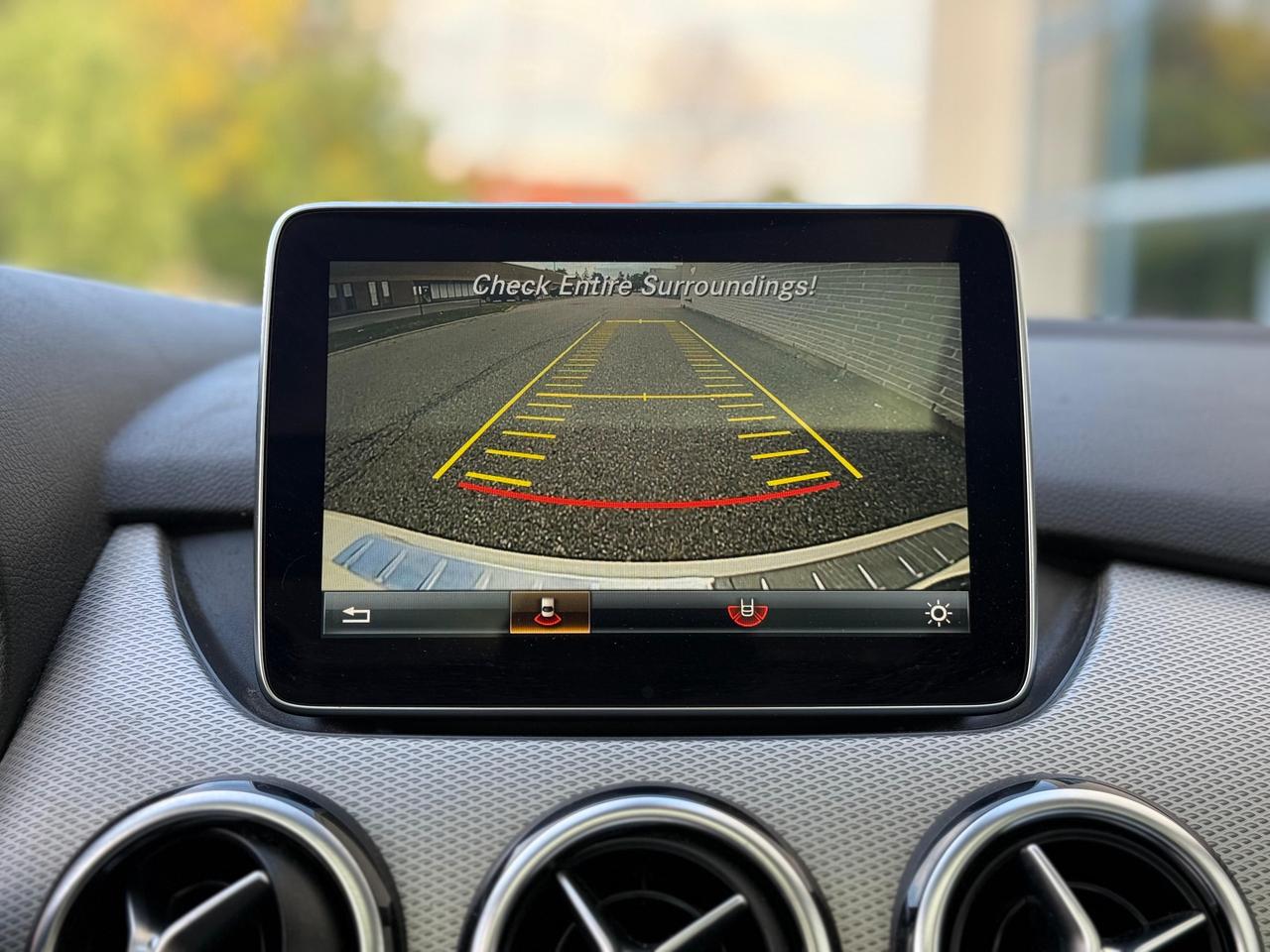 2016 Mercedes-Benz B-Class B 250 Photo