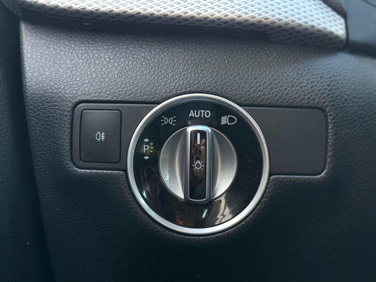 2016 Mercedes-Benz B-Class B 250 Photo