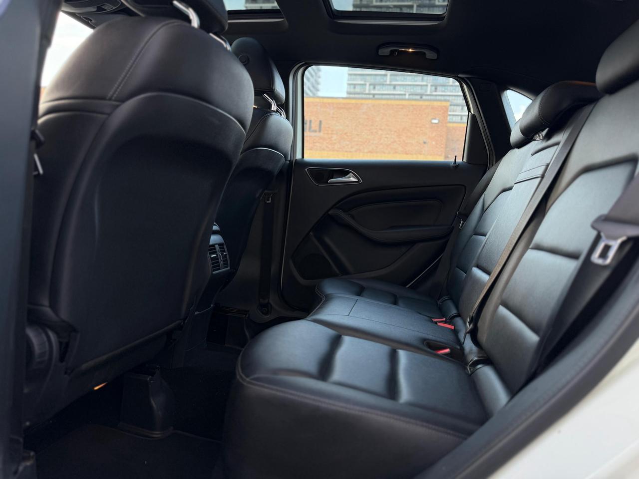 2016 Mercedes-Benz B-Class B 250 Photo