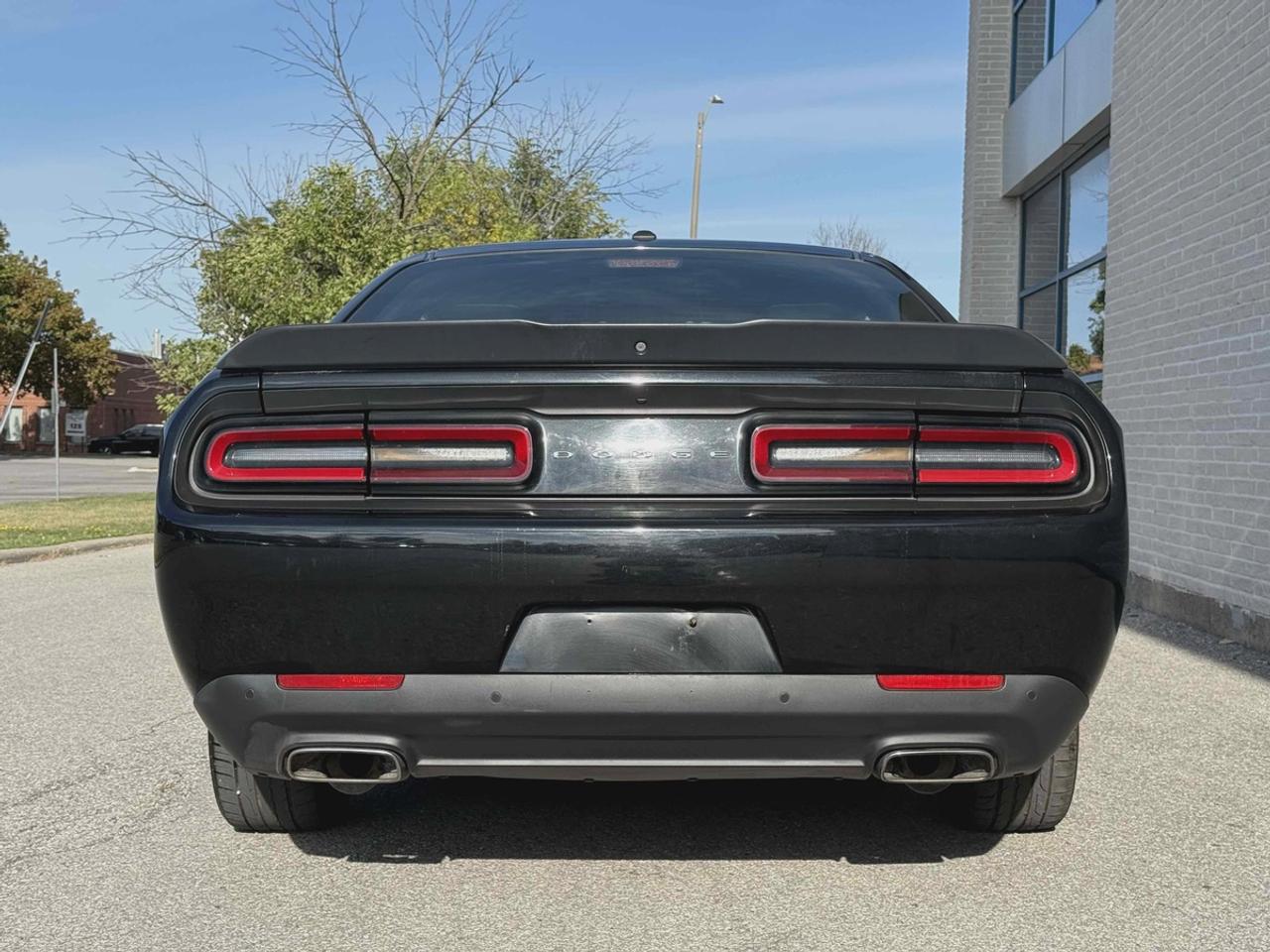 2016 Dodge Challenger SXT Photo
