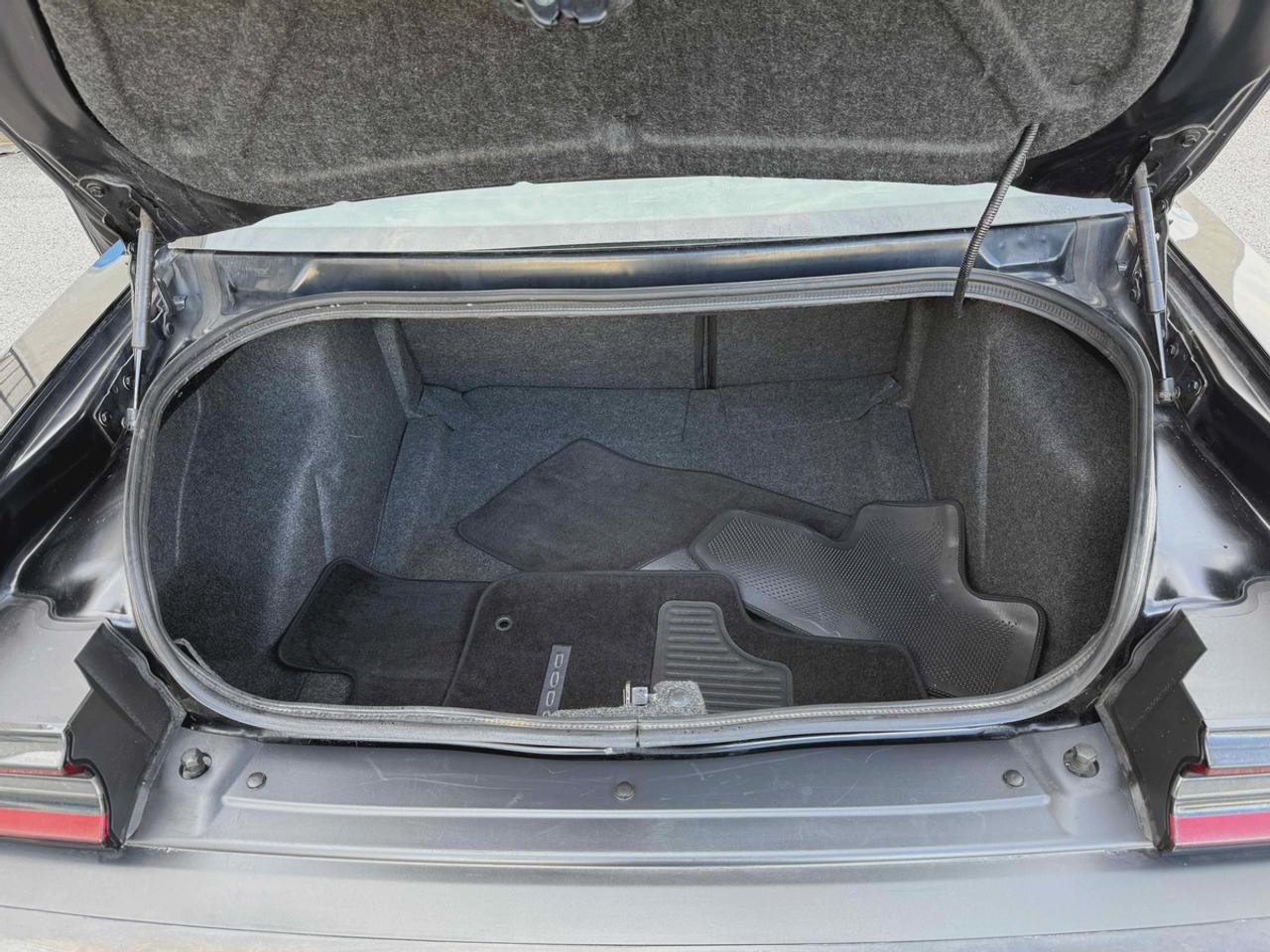 2016 Dodge Challenger SXT Photo