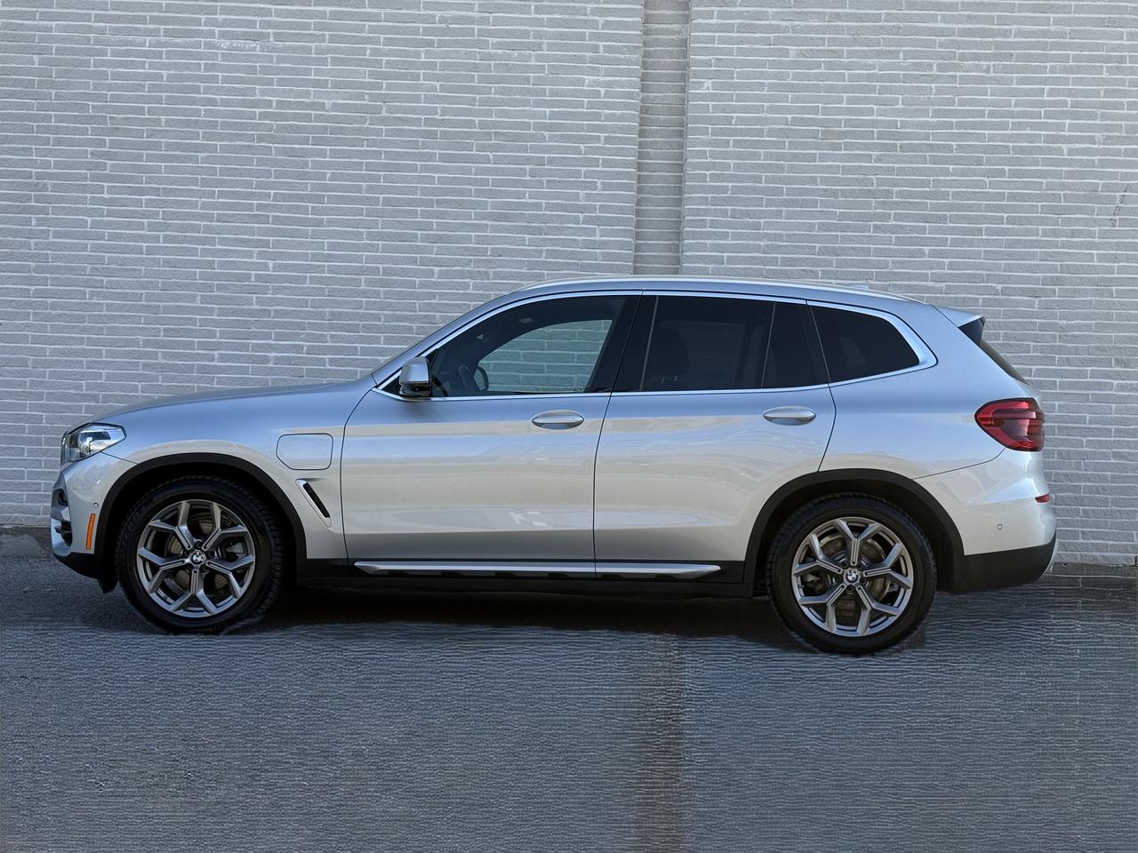 2021 BMW X3 xDrive30e Photo