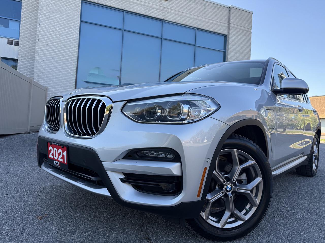2021 BMW X3 xDrive30e Photo3