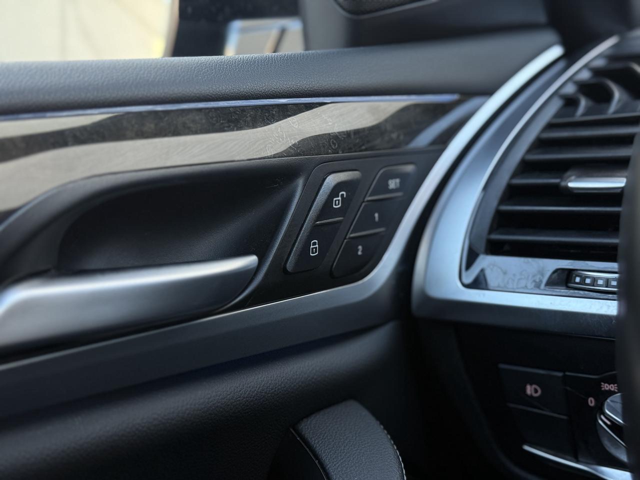 2021 BMW X3 xDrive30e Photo