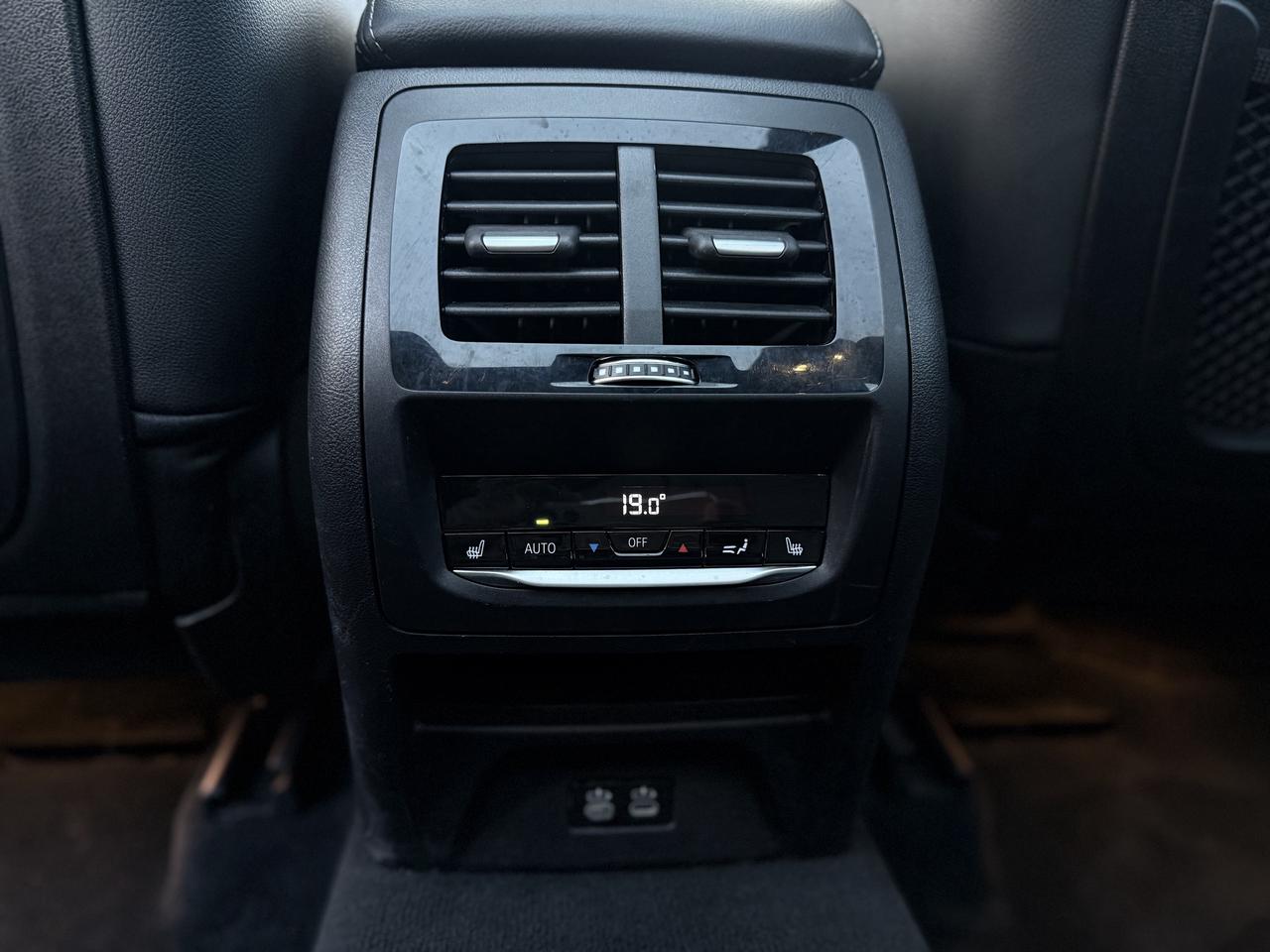 2021 BMW X3 xDrive30e Photo