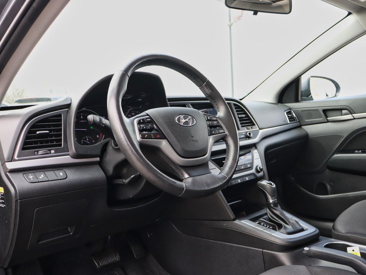 2018 Hyundai Elantra GL SE Photo