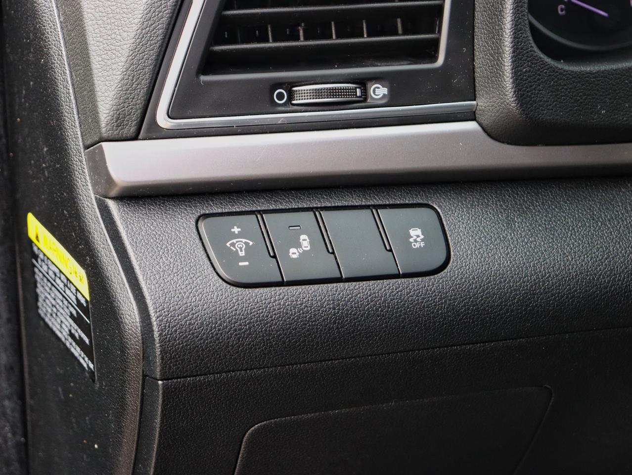 2018 Hyundai Elantra GL SE Photo