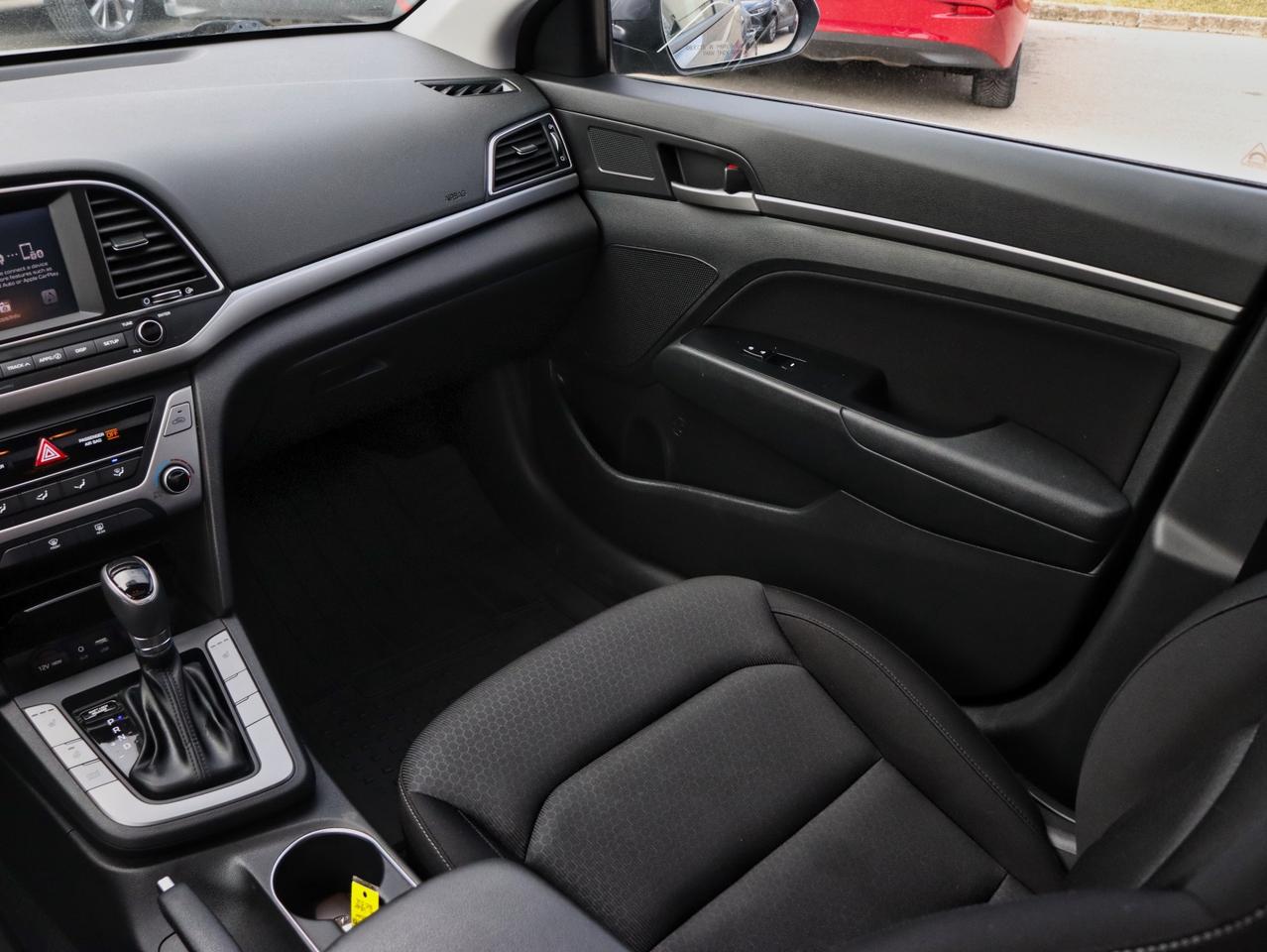 2018 Hyundai Elantra GL SE Photo