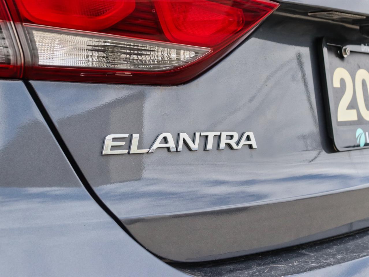 2018 Hyundai Elantra GL SE Photo