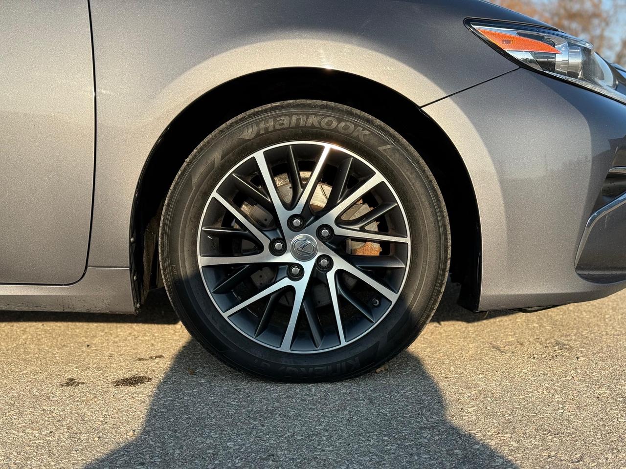 2016 Lexus ES 350 Photo