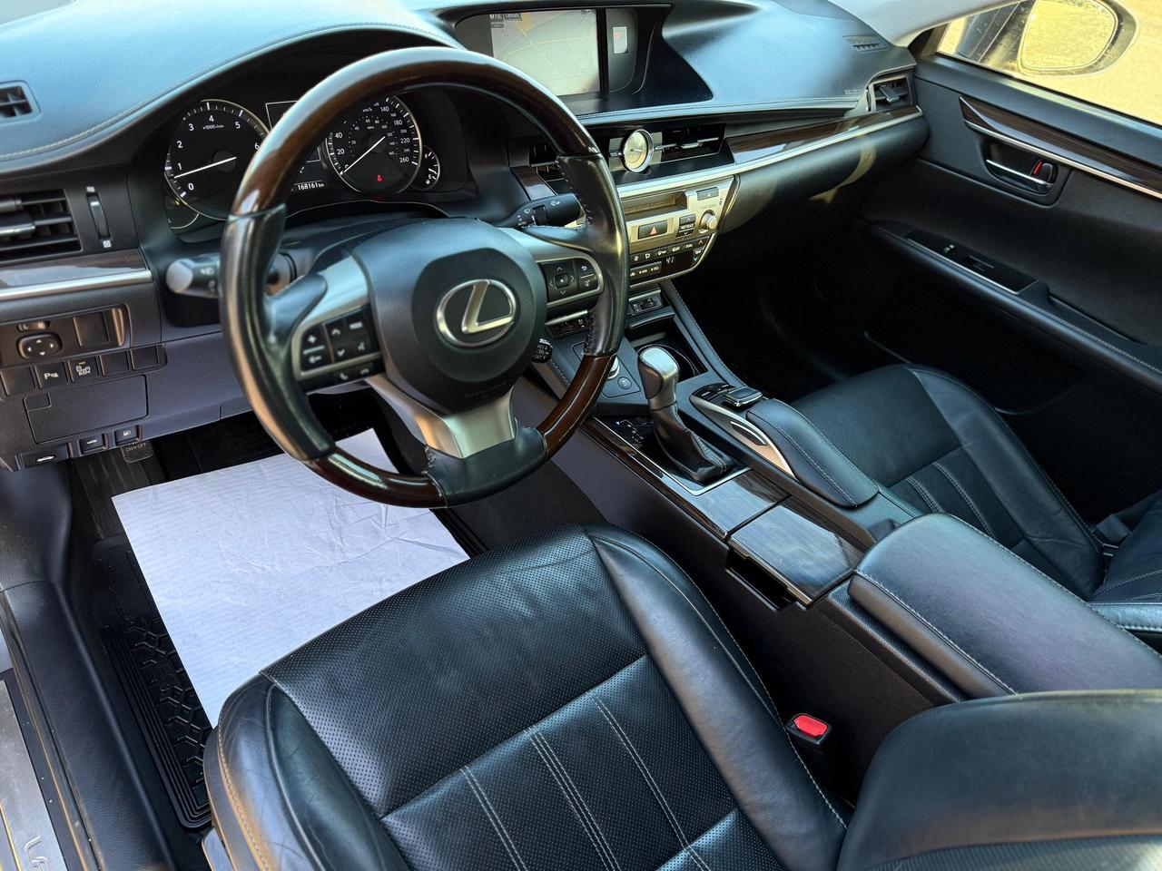 2016 Lexus ES 350 Photo