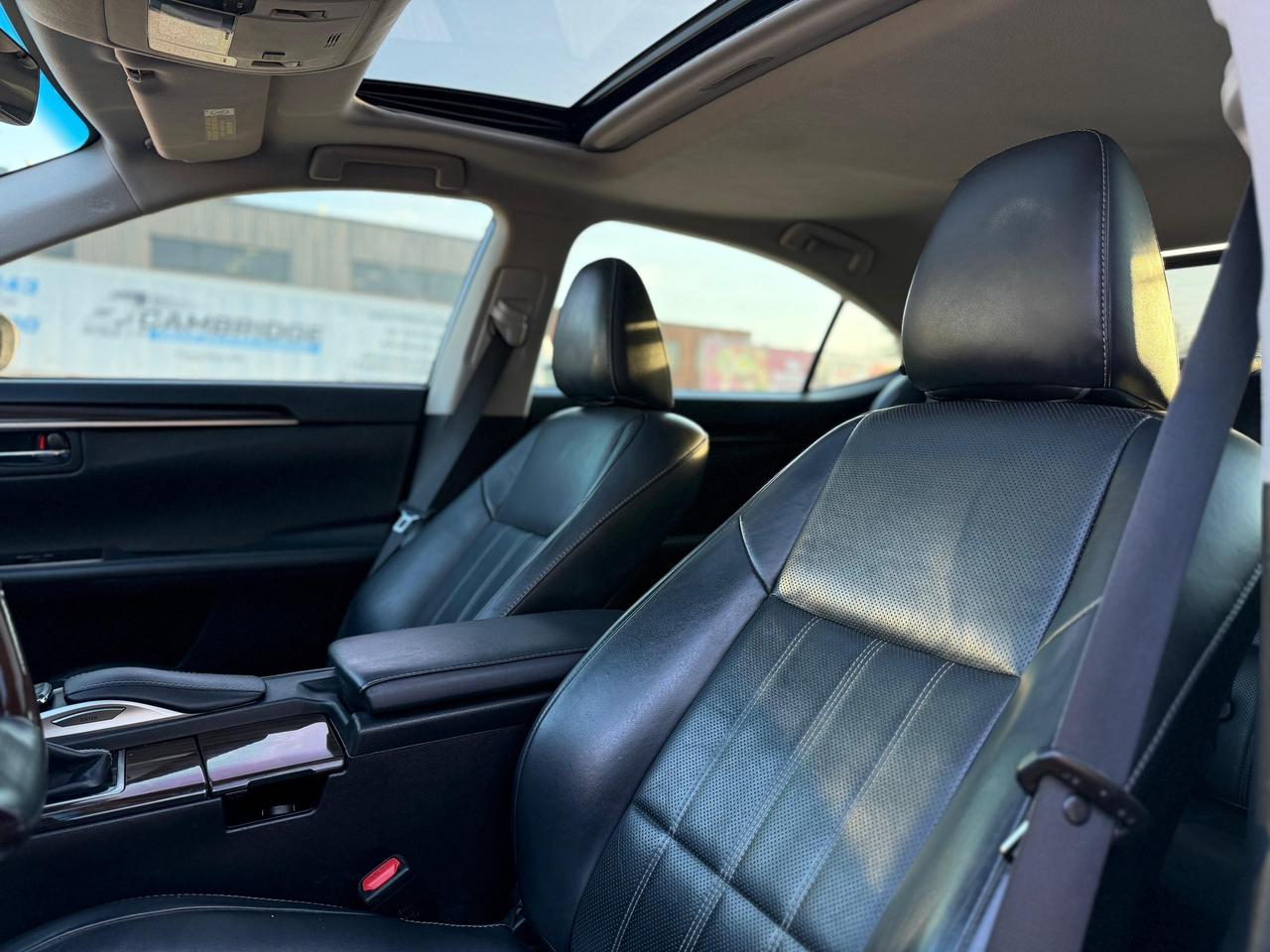 2016 Lexus ES 350 Photo