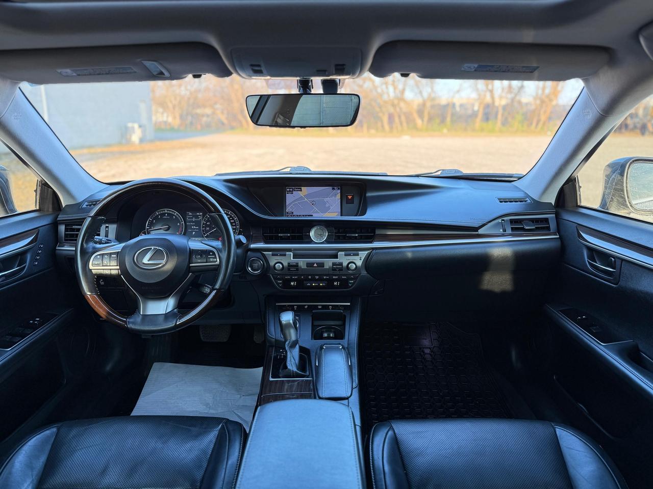 2016 Lexus ES 350 Photo